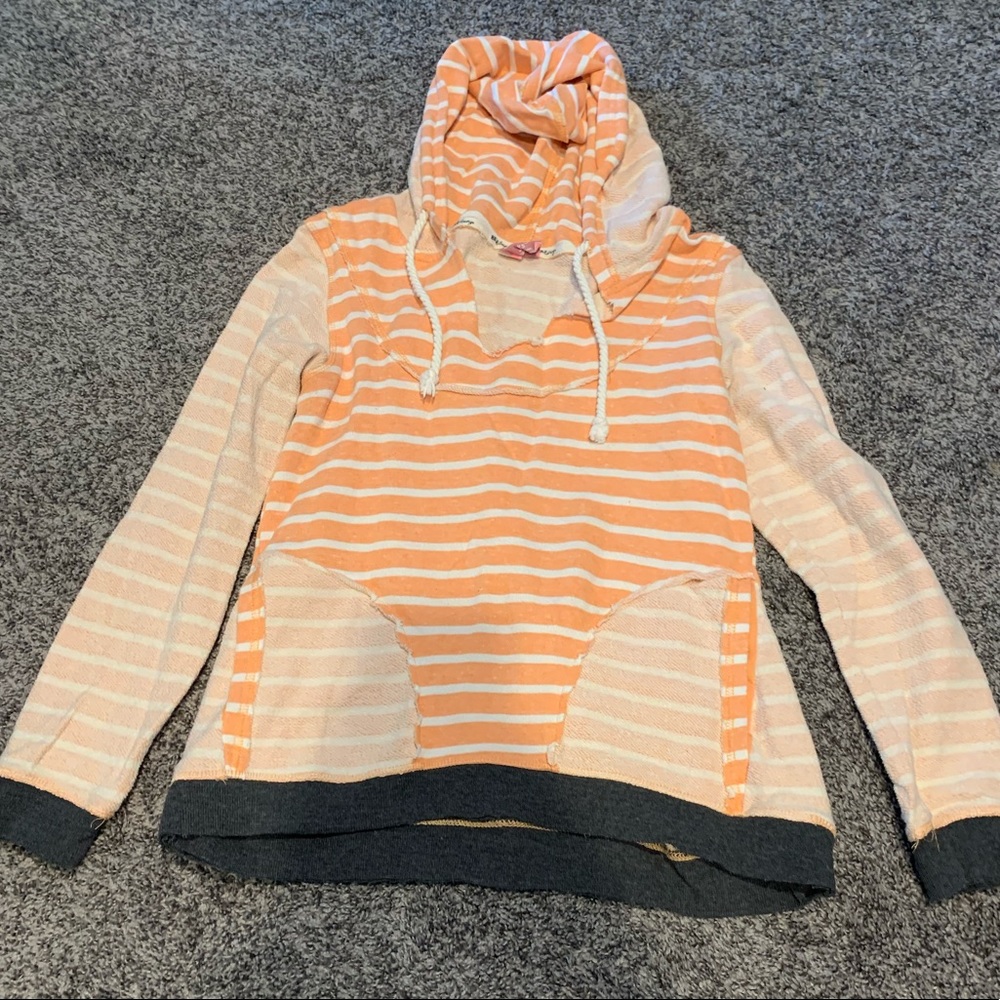 BKE sweatshirt